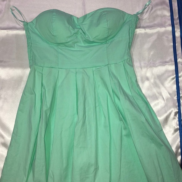 Mint green dress - Picture 1 of 6